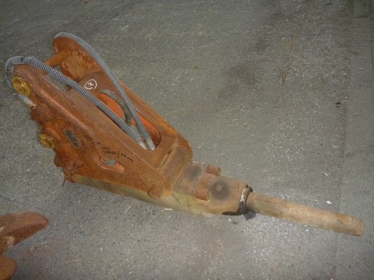 หัวกระแทก NPK รุ่น H-4X ใส่รถขนาก PC60 นำเข้าจากญี่ปุ่น ขายไม่แพงครับ