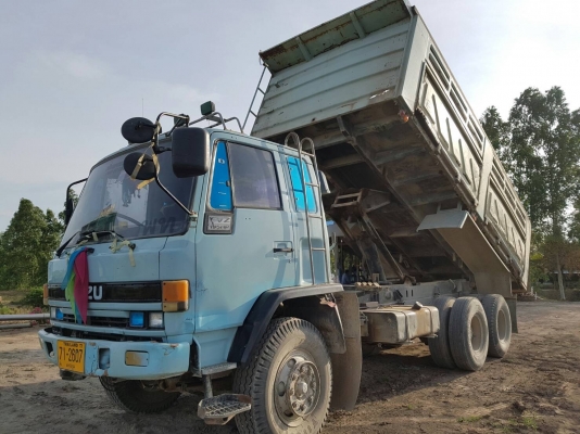 ขายรถบรรทุกสิบล้อดัมพ์ ISUZU เครื่อง 195 แรง 2 เพลา ปี 46 กระบะดัมพ์สามมิตร ทะเบียนพร้อม