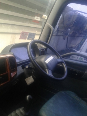 ขายรถบรรทุก 10 ล้อตู้ ฮีโน่ ใช้ CNG