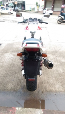 ขายคับ HONDA CB1300 ปี2005 หัวฉีด กุญแจชิฟ สีสวย ท่อแต่งสแตนเลสทั้งเส้น แฮนด์บาร์ กันล้ม อินวอยส์ สรรพสามิตร ราคา 149000 บาท ส่งได้ทั่วไทยคับ สนใจติดต่อ 081-0578282 FACEBOOK ชาญณรงค์ ป๊อป ชัยอมฤต ไอดีไลน์ POPBIGBIKESAKON คับ สนใจรถสวย ถูก ดี ต้อง POP BIGB