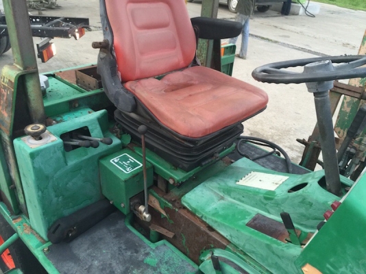 รถตัดหญ้ากรีน รถตัดหญ้านั่งขับ ยี่ห้อ ROMONESS