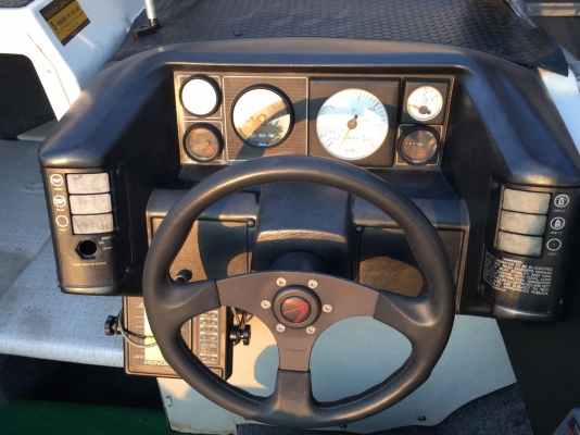 จัดโปรอีกสักลำ Bayliner 17ฟุต กับเครื่องYAMAHA90 เก่าเก็บจากญี่ปุ่น เอาไปเลยครับ 189,999฿