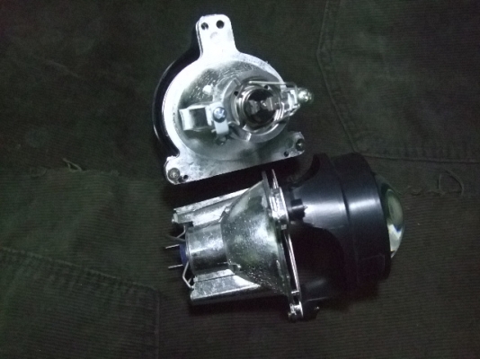 ไฟโปรเจ็กเตอร์