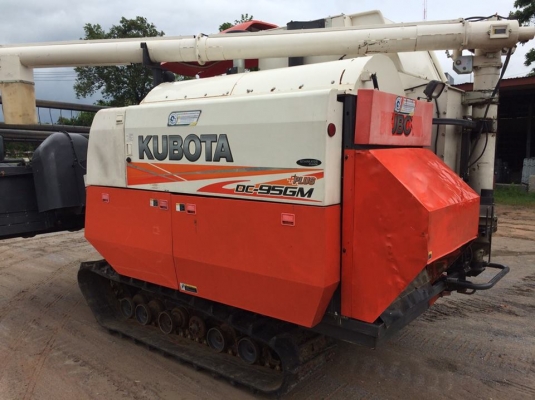 ขายรถเกี่ยวข้าว DC95GM ปี56 ใช้งาน1156ชั่วโมง รถสวยสภาพดีมาก ซื้อไปไม่ต้องทำอะไรเลย พร้อมเกี่ยวแล้ว ลุยงานได้เลย เอกสารพร้อมโอน ราคา650,000 สนใจโทร 090-8588220คุณนะ 093-3258446คุณบิว หรือเข้าดูสินค้าอื่นๆได้ที่ www.narong2truck.com หรือ www.truck.in.th/49