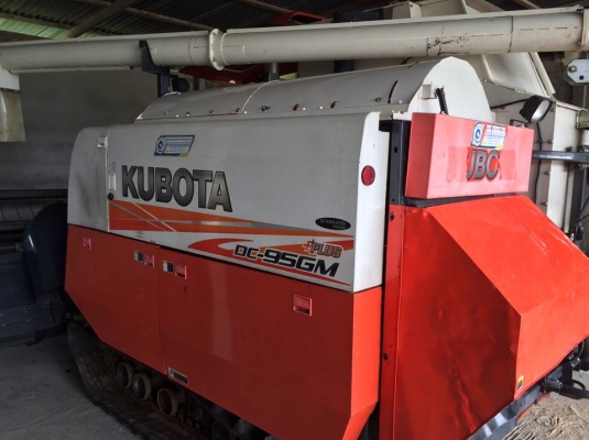 ขายรถเกี่ยวข้าว DC95GM ปี56 ใช้งาน1156ชั่วโมง รถสวยสภาพดีมาก ซื้อไปไม่ต้องทำอะไรเลย พร้อมเกี่ยวแล้ว ลุยงานได้เลย เอกสารพร้อมโอน ราคา650,000 สนใจโทร 090-8588220คุณนะ 093-3258446คุณบิว หรือเข้าดูสินค้าอื่นๆได้ที่ www.narong2truck.com หรือ www.truck.in.th/49