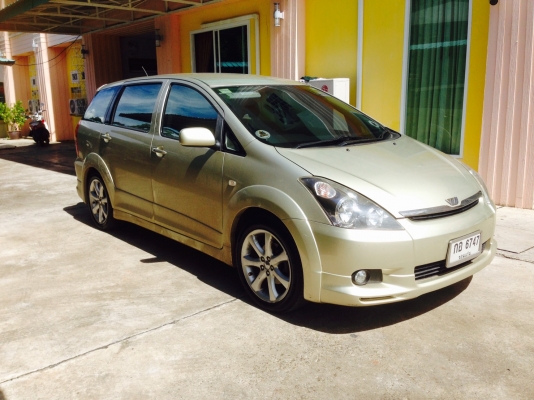 Toyata Wish 2.0Q ปี2004