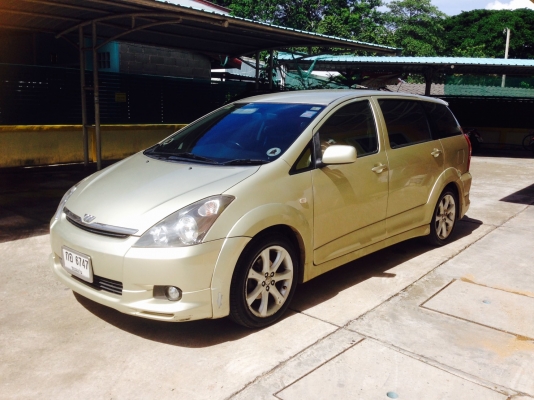 Toyata Wish 2.0Q ปี2004