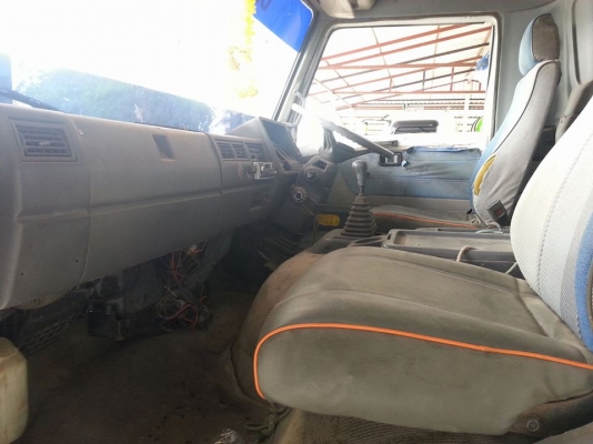 ขายรถโม่ปูน 4คิว โม่ตรงต่อใหม่ เครื่องดี แคชซีสวย รถใช้งานอยู่ สภาพพร้อม เอกสารถูกต้อง เล่มทะเบียนพร้อมโอน ราคา780,000 สนใจโทร 090-8588220คุณนะ 093-3258446คุณบิว หรือเข้าดูสินค้าอื่นๆได้ที่ www.narong2truck.com หรือ www.truck.in.th/498 หรือเพจFacebook ณรง