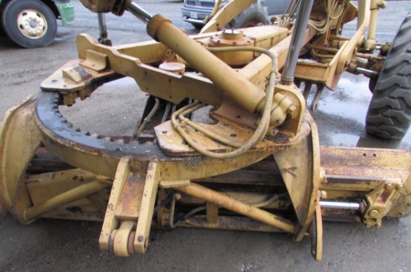 รถเกรด CAT 140G ซีเรียล 9,000 กว่า นำเข้าจาก อเมริกา สนใจโทร. 086-303-9797 กู๋อ๋า