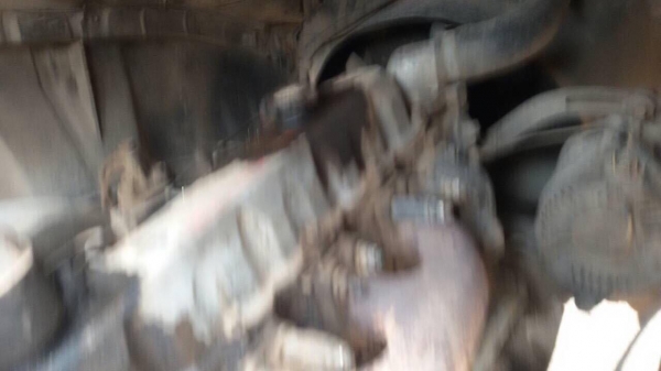 6 ล้อเครน 3 ตัน 195 แรง HINO FF3H กระบะเหล็กยาว 7 ม. รถพร้อมใช้ แต่สีไม่สวย ยาง 900-20