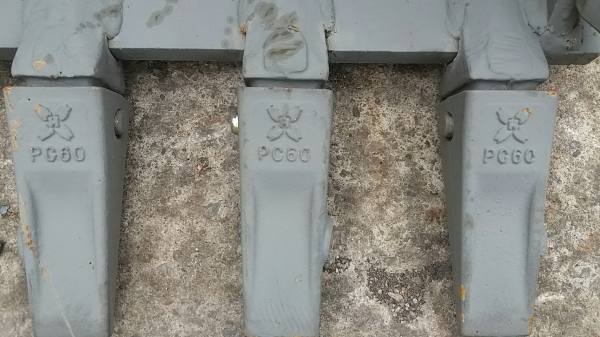 ขายบุ้งกี๋รถแบคโฮ ขายบุ้งกี๋รถแบคโฮ