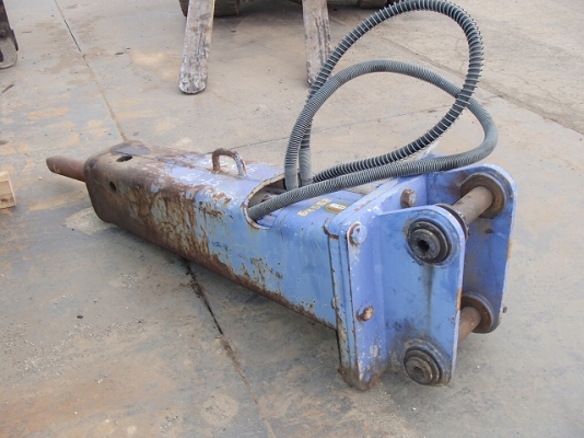 หัวกระแทก Furukawa F5 ใส่รถ PC50 - 60 นำเข้าจากญี่ปุ่น ไม่เคยใช้งานในไทยครับ