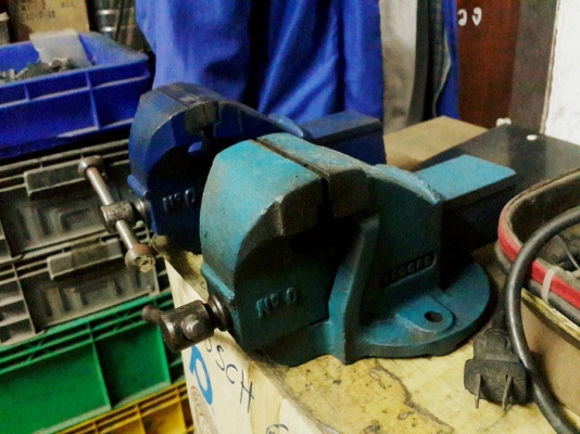 ทั่ง YUGOSLAVIA 25 kg.