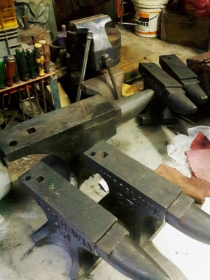 ทั่ง YUGOSLAVIA 25 kg.