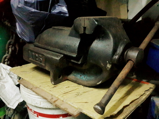 ทั่ง YUGOSLAVIA 25 kg.