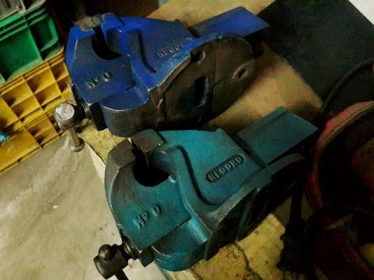 ทั่ง YUGOSLAVIA 25 kg.