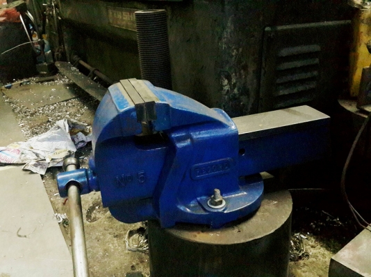 ทั่ง YUGOSLAVIA 25 kg.