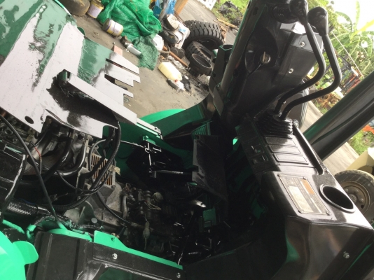 โฟล์คลิฟ มิตซูบิชิ แกรนเดีย 3ตัน เสา 4เมตร  ทำอย่างดีระบบใหม่หมดครับ