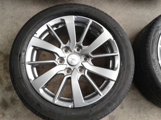 ขอบ18นิ้ว6รู มิตซูปาเจโร พร้อมยาง สวยๆ 4 ล้อ ราคา 7900 บาท