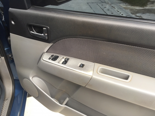 ฟอร์ดโอเพ่นแคปไฟฟ้าสภาพสวยๆซักคัน ฟอร์ดโอเพ่นแคปไฟฟ้าสภาพสวยๆซักคัน