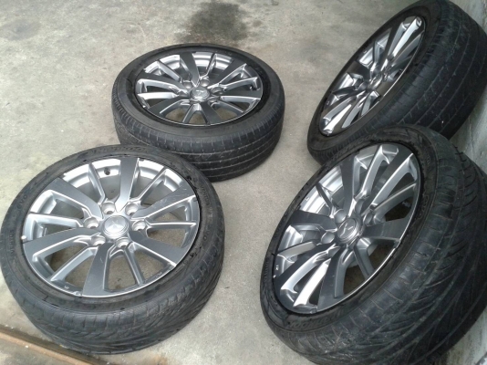 ขอบ18นิ้ว6รู มิตซูปาเจโร พร้อมยาง สวยๆ 4 ล้อ ราคา 7900 บาท