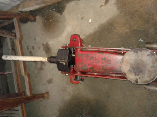 แม่แรงยกรถยนต์