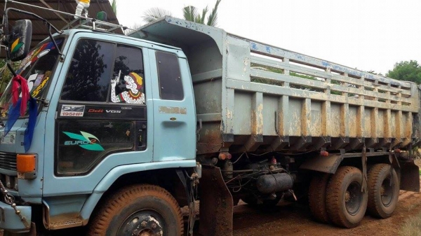 ขาย รถสิบล้อ ISUZU ร็อคกี้ เครื่อง 6HE 195+เทอร์โบ 2 เพลาดั้ม เบรคทิฟฟี่ เครื่องฟิตใหม่ แน่นแรงดี  เจ้าของขายเอง