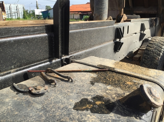 รถอีซูซุ 10 ล้อดั้ม FXZ  240 แรงม้า. ปี 34. , ( * หัว ขาว. )     สนใจติดต่อ  081 - 6079515