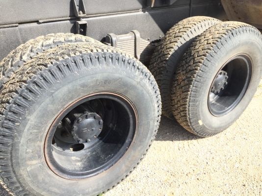 รถอีซูซุ 10 ล้อดั้ม FXZ  240 แรงม้า. ปี 34. , ( * หัว ขาว. )     สนใจติดต่อ  081 - 6079515