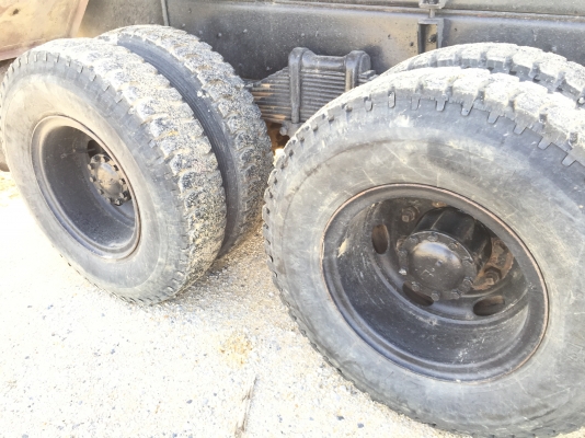 รถอีซูซุ 10 ล้อดั้ม FXZ  240 แรงม้า. ปี 34. , ( * หัว ขาว. )     สนใจติดต่อ  081 - 6079515