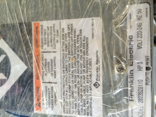 ขายปั้มซัพเมิร์ส 2 แรง พร้อมกล่องคอนโทรล