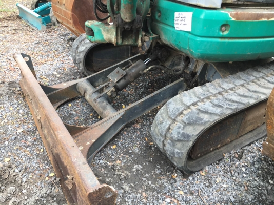 Komatsu PC35MR-1 รถขุดนำเข้าจากญี่ปุ่น โทร. 080-6565422 (หนิง)