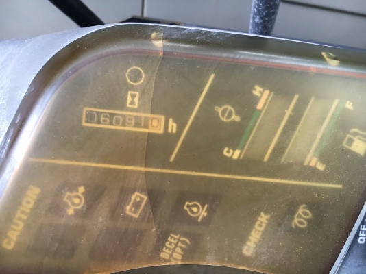 Komatsu PC20-7 รถขุดนำเข้าจากญี่ปุ่น โทร. 080-6565422 (หนิง)