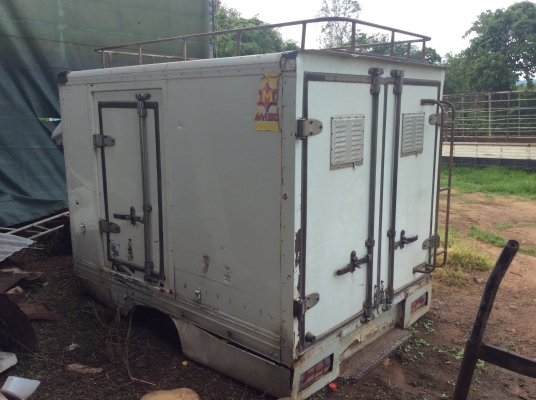 ขายตู้แสตนเลสเดิมติดรถดีแม็คตัวเก่าขาย18000