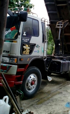 ลูกค้ามัดจำเรียบร้อย ครับ สิบล้อ ฮีโน่ FM3H วาง EP100-220แรง 2เพา ดั้มสามมิต สวยๆสภาพดีเดิมๆพร้อมใช้ ทะเบียนพร้อมโอน ลูกค้ามัดจำเรียบร้อย ครับ สิบล้อ ฮีโน่ FM3H วาง EP100-220แรง 2เพา ดั้มสามมิต สวยๆสภาพดีเดิมๆพร้อมใช้ ทะเบียนพร้อมโอน