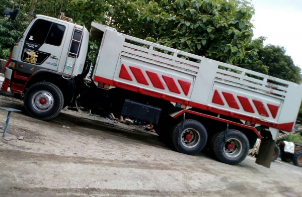 ลูกค้ามัดจำเรียบร้อย ครับ สิบล้อ ฮีโน่ FM3H วาง EP100-220แรง 2เพา ดั้มสามมิต สวยๆสภาพดีเดิมๆพร้อมใช้ ทะเบียนพร้อมโอน