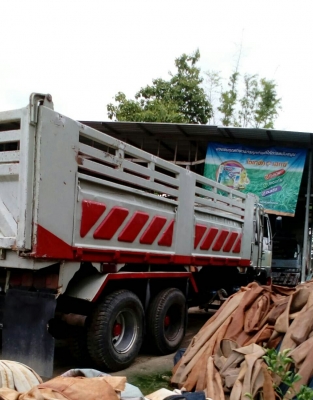 ลูกค้ามัดจำเรียบร้อย ครับ สิบล้อ ฮีโน่ FM3H วาง EP100-220แรง 2เพา ดั้มสามมิต สวยๆสภาพดีเดิมๆพร้อมใช้ ทะเบียนพร้อมโอน ลูกค้ามัดจำเรียบร้อย ครับ สิบล้อ ฮีโน่ FM3H วาง EP100-220แรง 2เพา ดั้มสามมิต สวยๆสภาพดีเดิมๆพร้อมใช้ ทะเบียนพร้อมโอน