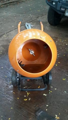 โม่ผสมคอนกรีตเล็ก