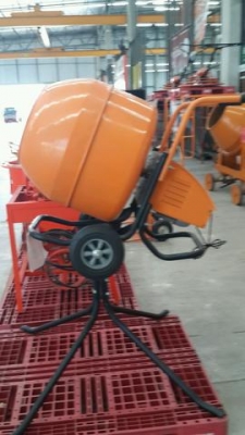 โม่ผสมคอนกรีตเล็ก