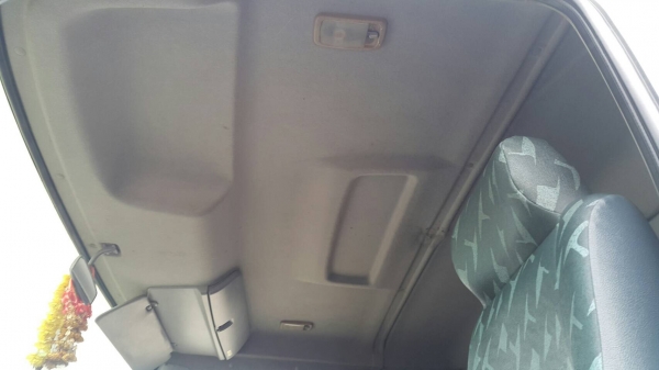 ขายด่วนสิบล้อเพลาเดียวเมกก้า 220แรง ปี48 กะบะสามมิตรไม่ดั้ม  ยาว6.20 สูง2.20