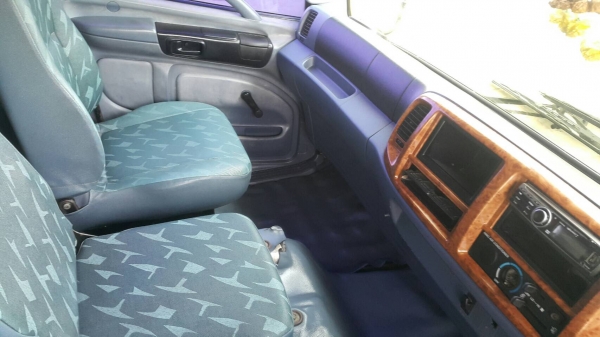 ขายด่วนสิบล้อเพลาเดียวเมกก้า 220แรง ปี48 กะบะสามมิตรไม่ดั้ม  ยาว6.20 สูง2.20