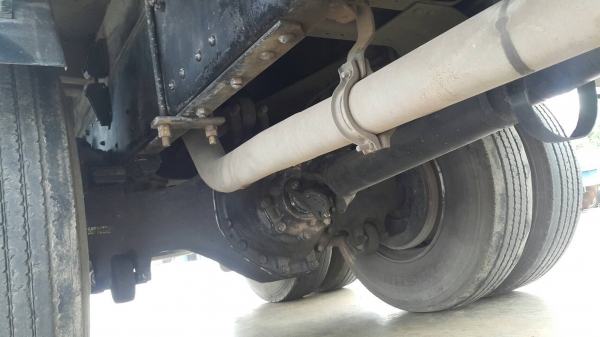 ขายด่วนสิบล้อเพลาเดียวเมกก้า 220แรง ปี48 กะบะสามมิตรไม่ดั้ม  ยาว6.20 สูง2.20