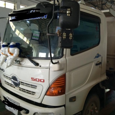 ขายรถหกล้อดัมพ์ HINO MEGA FC4J เครื่อง 144 แรงม้า ปี47 รถสวยพร้อมใช้งานกระบะดัมพ์สามมิตรมอเตอร์ ยาง 80\% ทะเบียนพร้อมโอนใช้อยู่จังหวัดเชียงราย ราคาขาย 870,000 บาท สนใจ ยู 087-1741158 ขายรถหกล้อดัมพ์ HINO MEGA FC4J เครื่อง 144 แรงม้า ปี47 รถสวยพร้อมใช้งานกระบะดัมพ์สามมิตรมอเตอร์ ยาง 80\% ทะเบียนพร้อมโอนใช้อยู่จังหวัดเชียงราย ราคาขาย 870,000 บาท สนใจ ยู 087-1741158