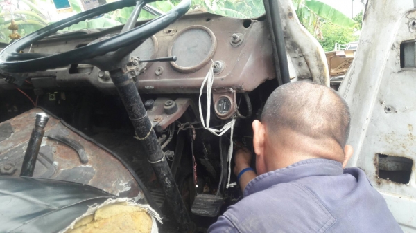 ฮีโน่ km301 เครื่องดีเซล 95 แรง 6ล้อ ทะเบียนขาดปี 58 ขาย 95,000 บาท