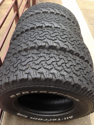 ยาง All BF Goodrich 30 9.5 R15 พร้อมใช้งาน ราคาไม่แพง