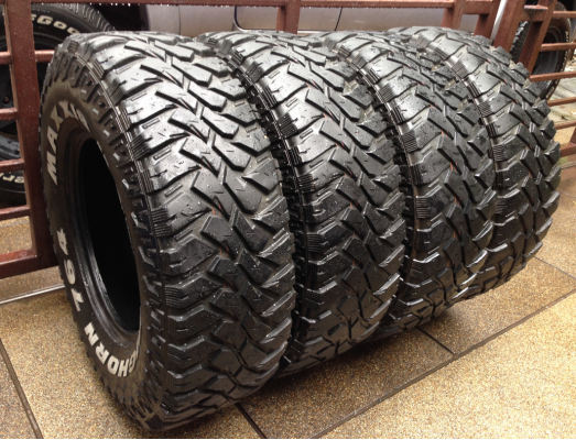 ยาง Mud Maxxis 265 75 16 ปลายปี13 ดอกเต็ม ใช้ยาว ราคาไม่แพง