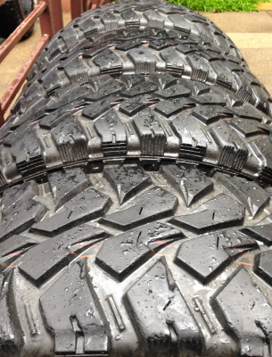 ยาง Mud Maxxis 265 75 16 ปลายปี13 ดอกเต็ม ใช้ยาว ราคาไม่แพง
