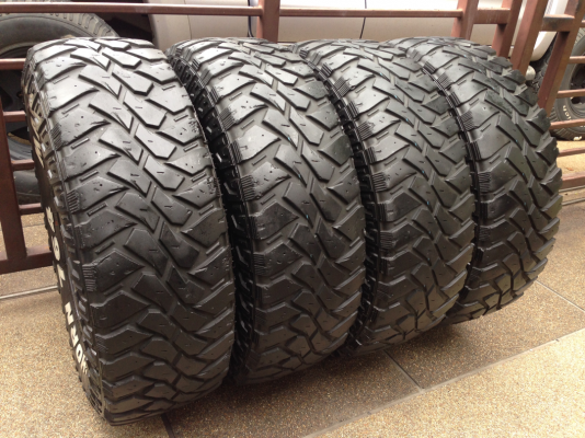 ยาง Mud Maxxis 265 75 16 ปลายปี12 ดอกเยอะ พร้อมใช้งาน ราคาไม่แพง