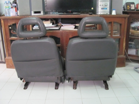 ขายเบาะรถกระบะใส่ L200 ไซโคลน 4 ประตู สภาพดี ราคาถูก