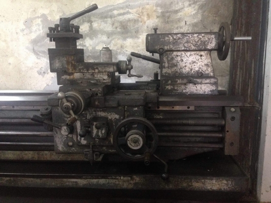 ขายครับขายเครื่องกลึง phillips imperial (yam) ขนาดประมาณ 9 ฟุต 4 เพลา เบรค ยันงานประมาณ 1650 -1700 มม. สวิงประมาณ 850 ผ่านป้อมประมาณ 420 เครื่องเงียบ สไลด์สวยๆ แน่นๆ สีไม่สวย เอาไปเก็บรายละเอียดนิดหน่อย 165000 บาท ประกันราคานี้ใน 7 วัน 0814583376 เอก ปทุม